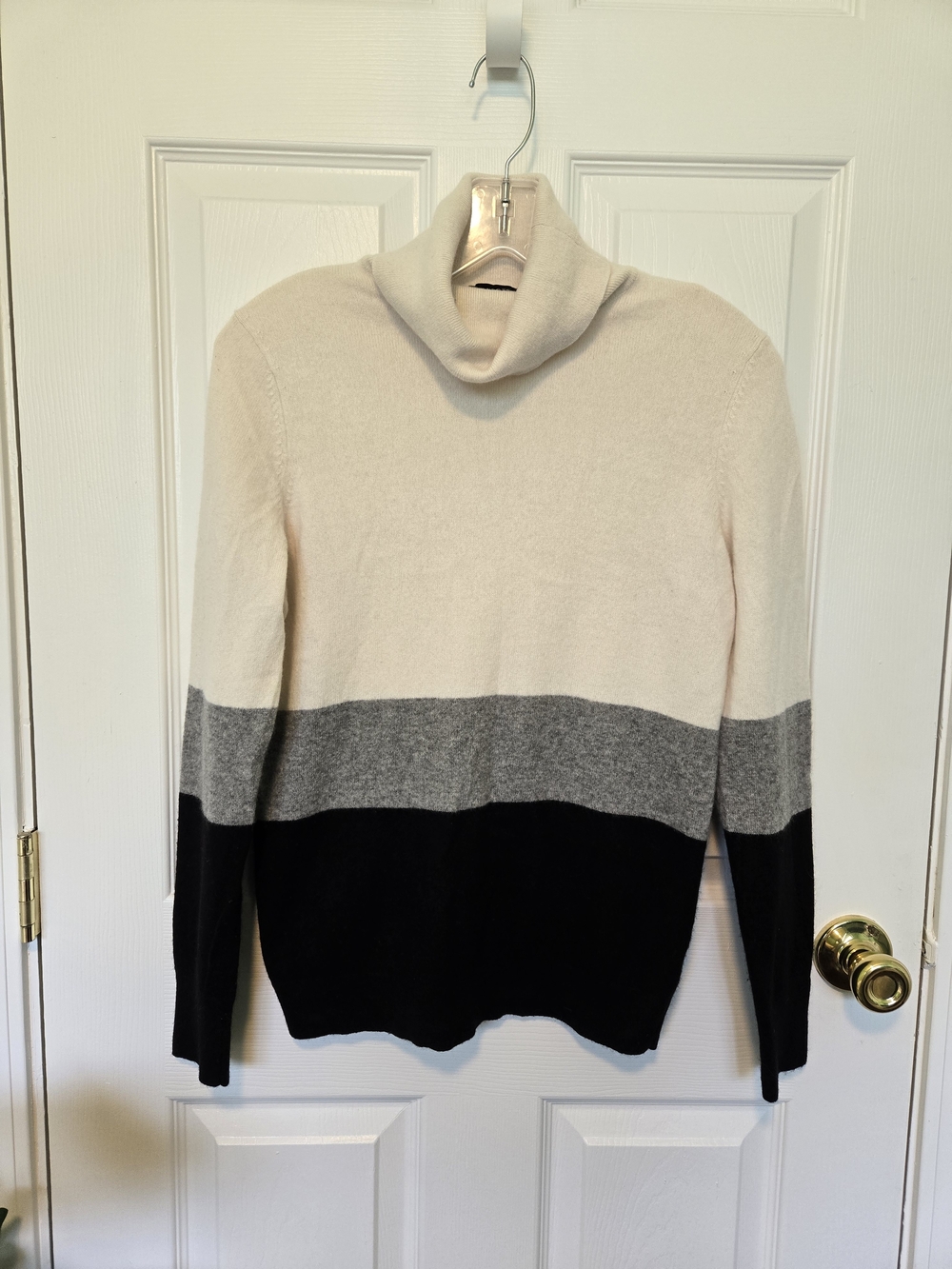Talbots Cashmere Turtleneck Sweater in Cream, Gray & Black, Sz M